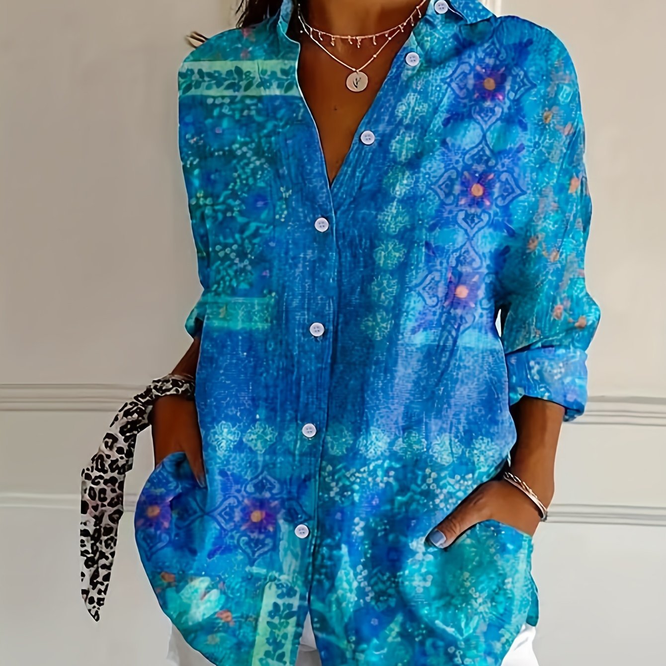Zyra Oslo | Skjortebluse med kunstnerisk blåmønster